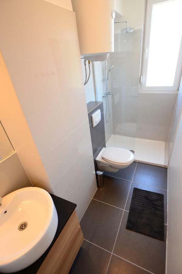 Nora Guest house